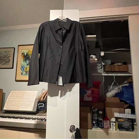 Prada size 42 Italian NWT silk top - Picture 6 of 8